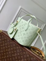 Louis Vuitton Handbag 20cm - Image 2
