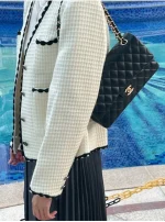 UbestLuxury Chanel Chanel Classic Flap Black Lambskin Gold 25cm product photo detail 1 SKU CH30855