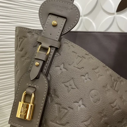 Louis Vuitton collection image