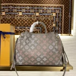 Louis Vuitton BELLA TOTE Handbag Tote Bag 32cm - Image 2