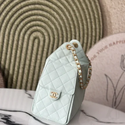 UbestLuxury Chanel Chanel Hobo Bucket Bag 30cm product photo detail 1 SKU CH30661