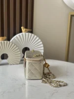 UbestLuxury Chanel Chanel Shoulder Bag 17cm product photo detail 1 SKU CH31087