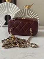 UbestLuxury Chanel Chanel Classic Chain Ball Gold Ball Makeup Bag 16cm product photo detail 1 SKU CH31091