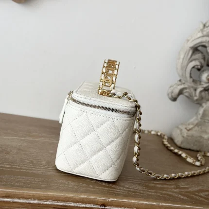 UbestLuxury Chanel Chanel Handbag 16cm product photo detail 1 SKU CH31099