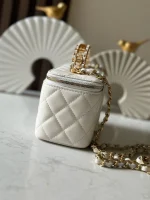 UbestLuxury Chanel Chanel Handbag 16cm product photo detail 1 SKU CH31101