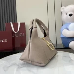 UbestLuxury Gucci Gucci Softbit Shoulder Bag 27.5cm product photo detail 2 SKU GU25601