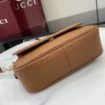 UbestLuxury Gucci GG Emblem Handbag 20.5cm product photo detail 2 SKU GU25667