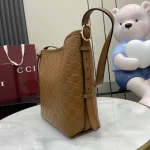 UbestLuxury Gucci GG Emblem Shoulder Bag product photo detail 2 SKU GU25683