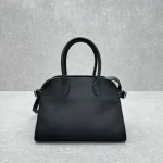 Margaux 10 Shoulder Bag - Image 3