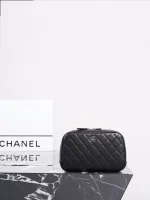 UbestLuxury Chanel Chanel CHANE Makeup Bag Small 31104-4.0 18.5cm product photo detail 2 SKU CH30814