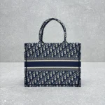 Louis Vuitton Tote Bag 37cm - Image 3