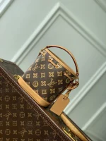 Louis Vuitton Bucket Bag 16cm - Image 3