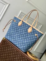 Louis Vuitton Handbag 31cm - Image 3