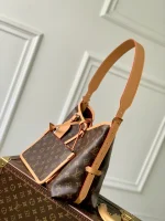 Louis Vuitton CarryAll Handbag 29cm - Image 3