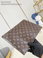 Louis Vuitton M13561 Wallet 33cm - Image 3