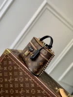 Louis Vuitton Vanity Chain Pouch 19cm - Image 3