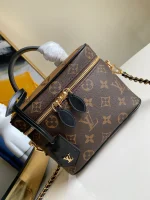 Louis Vuitton Shoulder Bag 19cm - Image 3