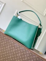Louis Vuitton Capucines Handbag 37.5cm - Image 3