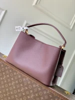 Louis Vuitton Capucines Handbag 37.5cm - Image 3
