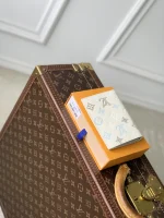 Louis Vuitton Passport Cover 14cm - Image 3