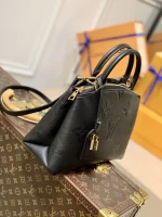 Louis Vuitton PETIT PALAIS Shoulder Bag 29cm - Image 3
