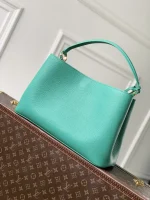 Louis Vuitton Capucines Handbag 37.5cm - Image 3