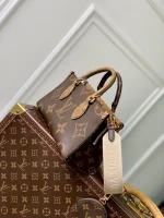 Louis Vuitton OnTheGo Tote Bag 25cm - Image 3