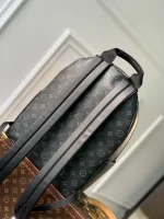 Louis Vuitton Discovery Backpack 38cm - Image 3