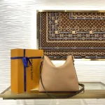 Louis Vuitton MULTIPASS Handbag 30cm - Image 3