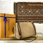 Louis Vuitton Wallet 36cm - Image 3