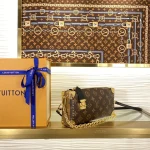Louis Vuitton SLIM SIDE TRUNK Handbag 23cm - Image 3