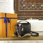 Louis Vuitton SIDE TRUNK VIBE Medium Handbag Case 23.5cm - Image 3