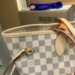 Louis Vuitton Neverfull Tote Bag 32cm - Image 3