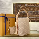 LV Travels With ALL IN Large Handbag Bucket Bag 31cm - Image 3