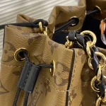 Louis Vuitton NOÉ TRUNK Small Handbag Shoulder Bag 23cm - Image 3