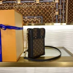 Louis Vuitton Trunk Vertical Case 17.5cm - Image 3