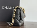 UbestLuxury Chanel Chanel 19 Bag Shoulder Bag 30cm product photo detail 2 SKU CH30957