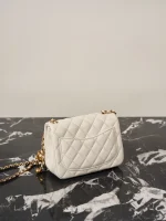 UbestLuxury Chanel Chane1 Gold Ball Flap Bag 18cm product photo detail 2 SKU CH30998