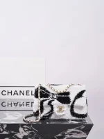 UbestLuxury Chanel Chanel 25k CF Flap Bag with Sequins 21cm product photo detail 2 SKU CH31117
