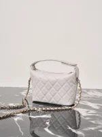 UbestLuxury Chanel Chanel Handbag 21.5cm product photo detail 3 SKU CH30693