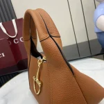 UbestLuxury Gucci Gucci Softbit Shoulder Bag 27.5cm product photo detail 3 SKU GU25604