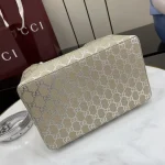 UbestLuxury Gucci GG Emblem Shoulder Bag 25cm product photo detail 3 SKU GU25706