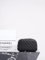 UbestLuxury Chanel Chanel CHANE Makeup Bag Small 31104-4.0 18.5cm product photo detail 3 SKU CH30814