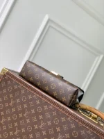 Louis Vuitton Shoulder Bag 24cm - Image 4