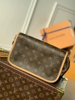 Louis Vuitton DIANE Shoulder Bag 25cm - Image 4