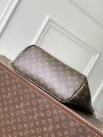 Louis Vuitton Neverwoof Pet Carrier 31cm - Image 4