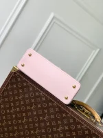 Louis Vuitton Capucines Handbag 31.5cm - Image 4