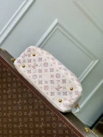 Louis Vuitton Dream Animation Handbag 32cm - Image 4