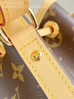 Louis Vuitton Noé BB Bucket Bag 24cm - Image 4