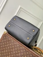 Louis Vuitton Speedy Soft 30 Handbag - Image 4